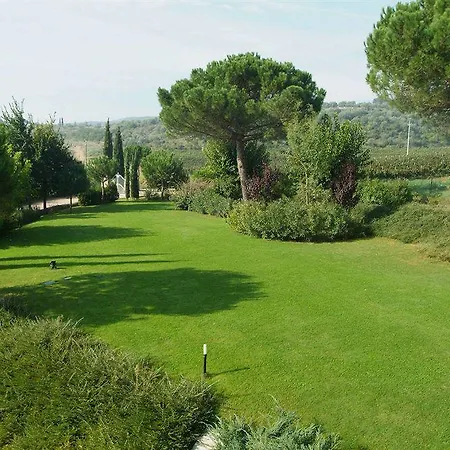 Casale Della Staffa *